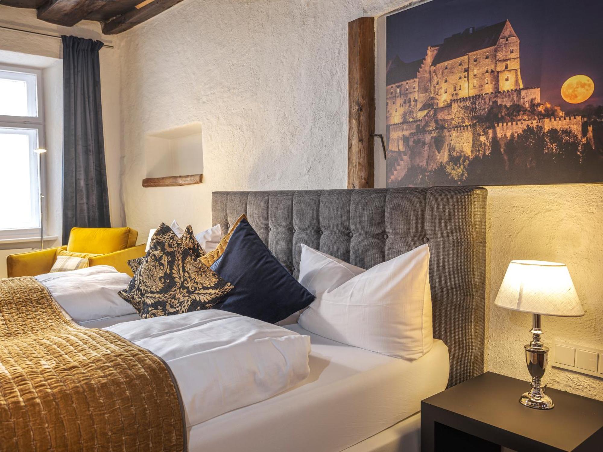 Hotel Post Burghausen Bagian luar foto