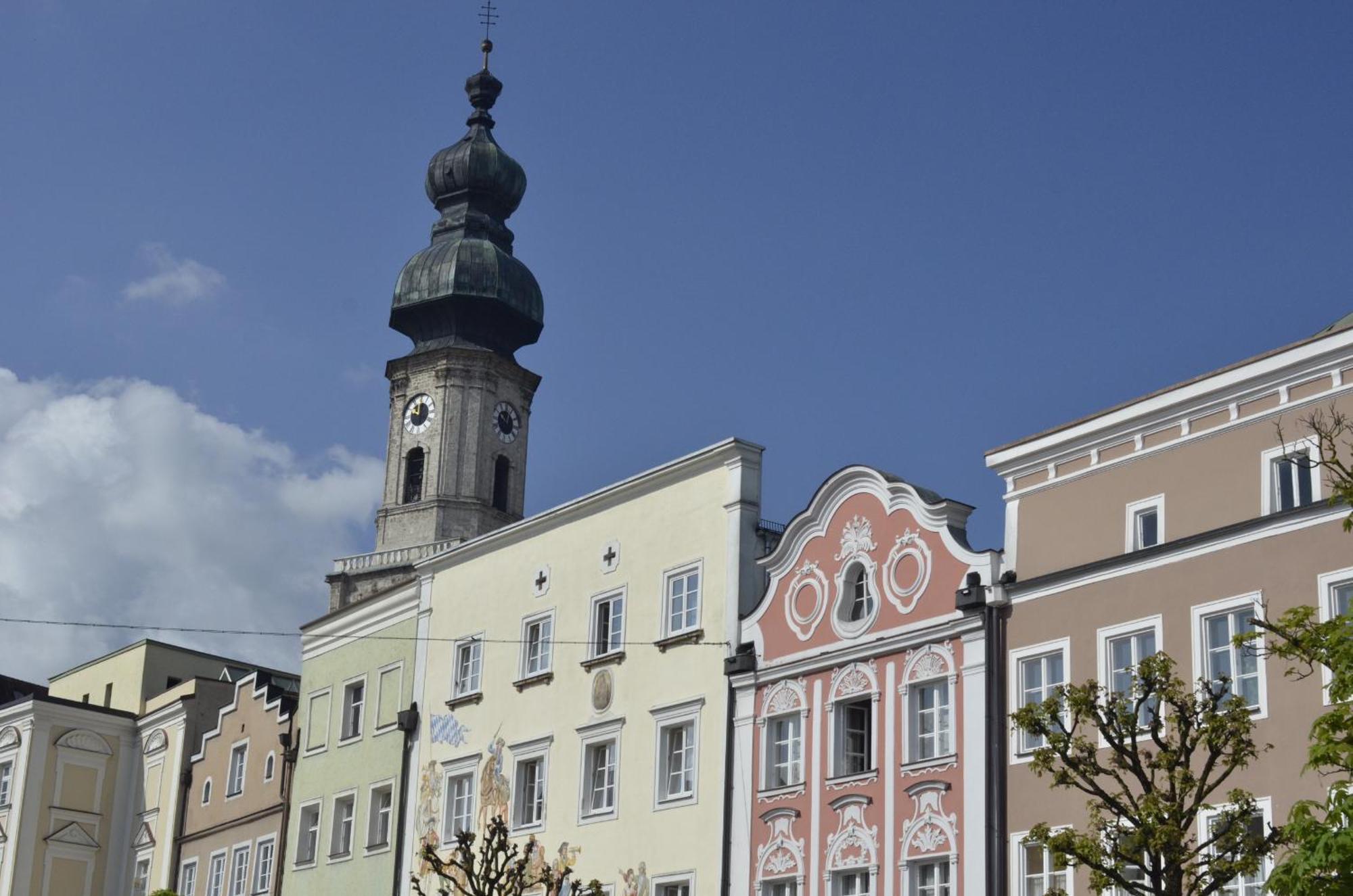 Hotel Post Burghausen Bagian luar foto