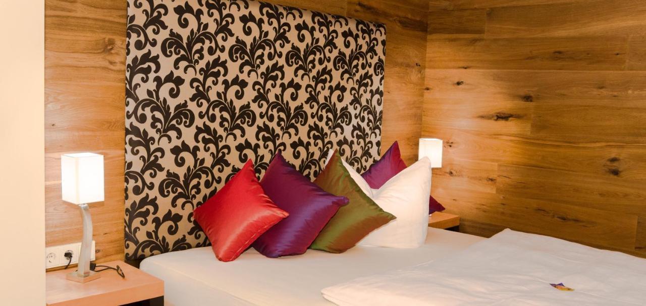 Hotel Post Burghausen Bagian luar foto